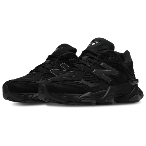 New Balance 9060 Triple Black – der perfekte Sneaker