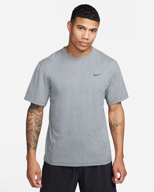 Nike Hyverse Versatile Nike Dri-FIT UV short-sleeved top for men