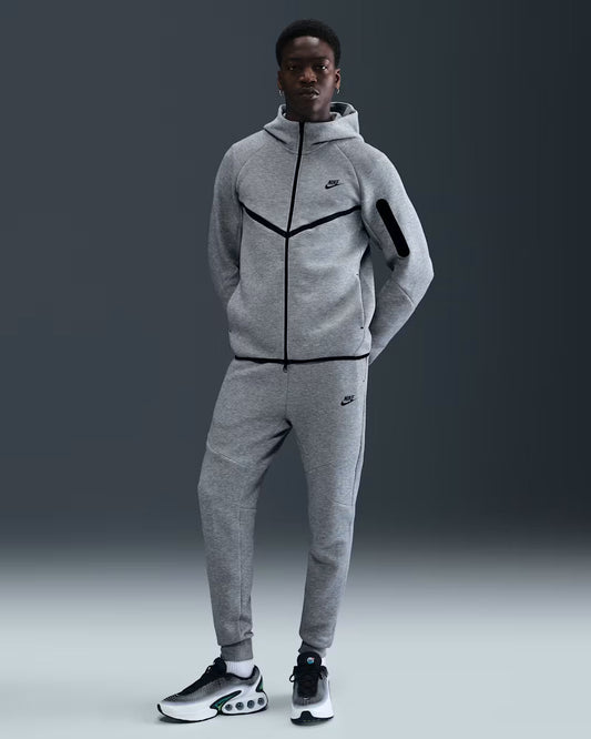 Nike Tech Windrunner fleece jacket with full-length zipper (men's)