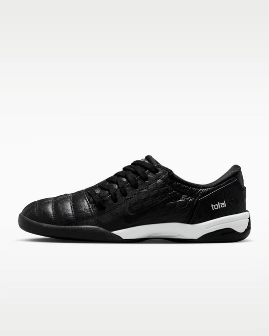 Nike Total 90 SE